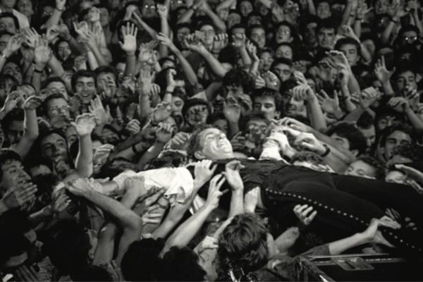 Lay your Hands on Me, 1987 - photo by Tony Levin