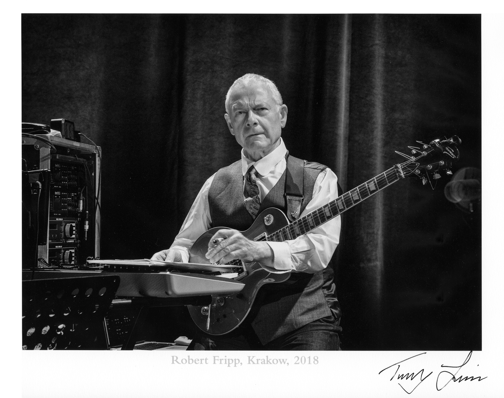 Robert Fripp, Krakow, 2018 - by Tony Levin